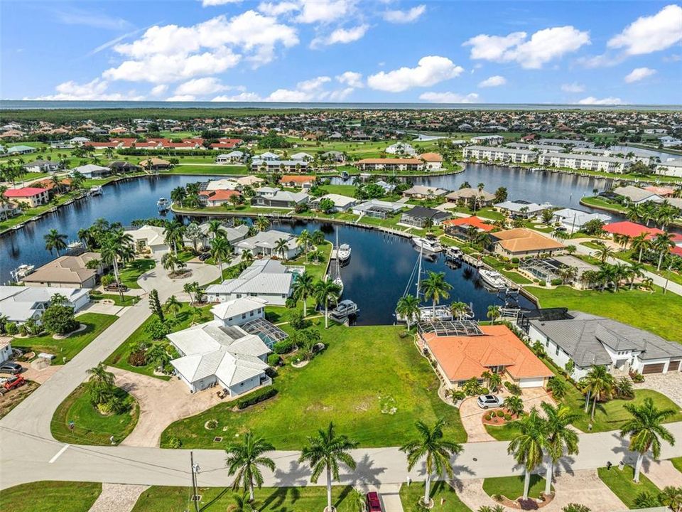待售: $269,000 (0.22 acres)