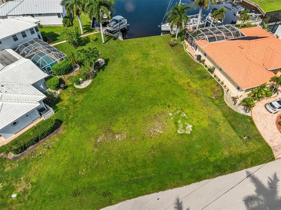 待售: $269,000 (0.22 acres)