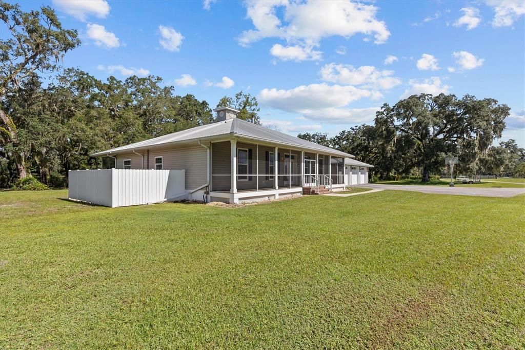 For Sale: $775,000 (3 beds, 3 baths, 2091 Square Feet)