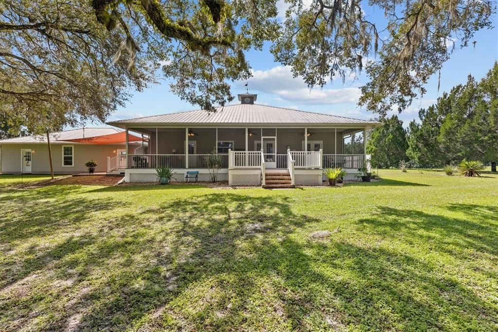 For Sale: $775,000 (3 beds, 3 baths, 2091 Square Feet)
