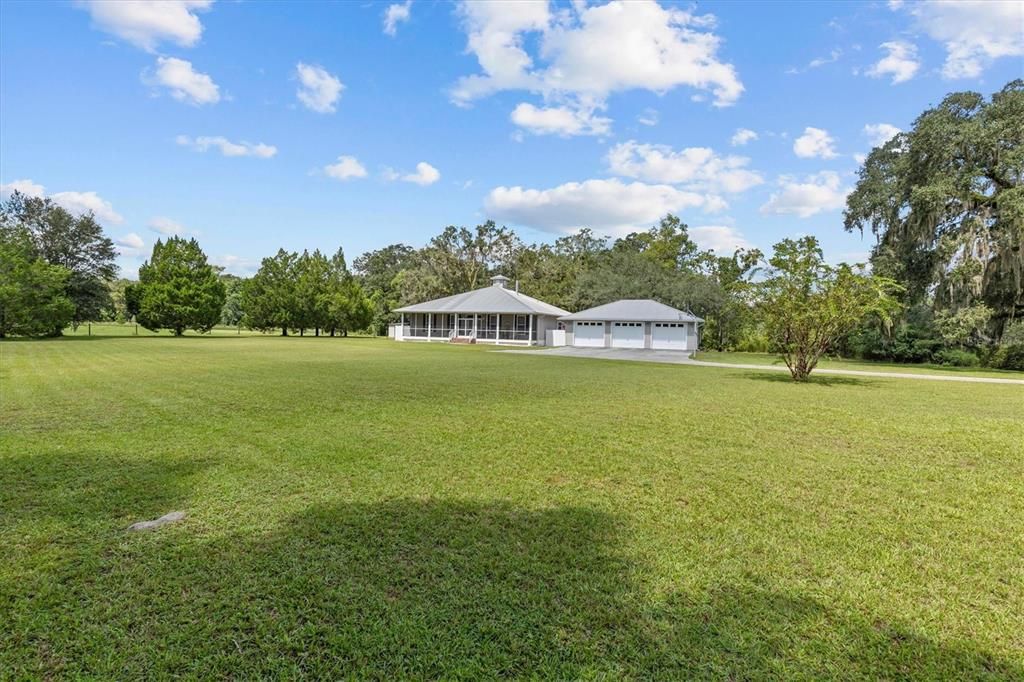 For Sale: $775,000 (3 beds, 3 baths, 2091 Square Feet)