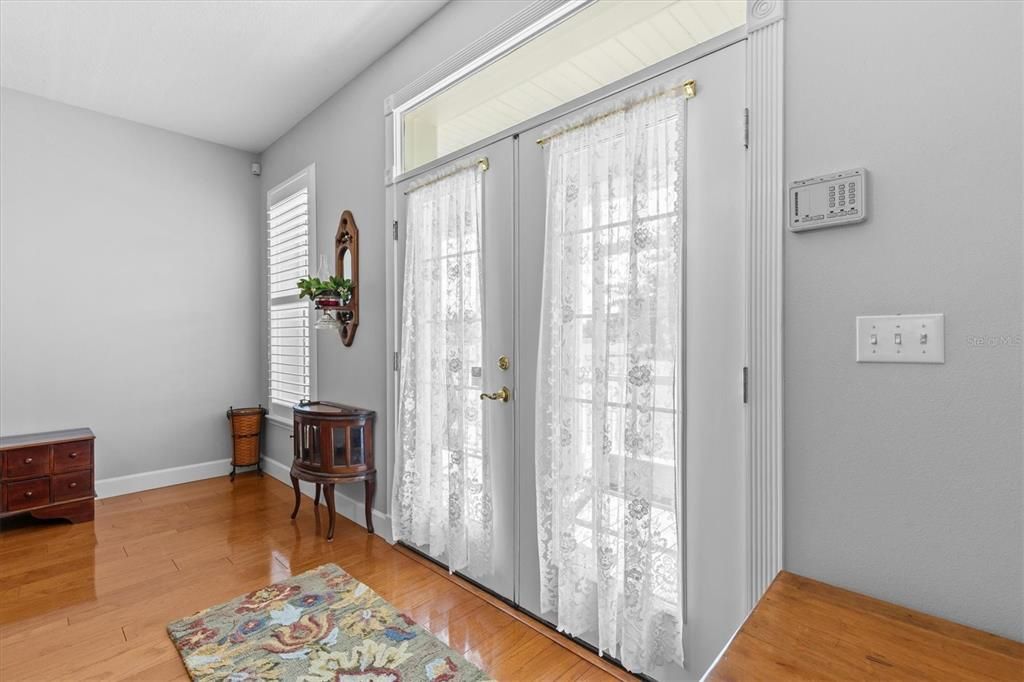 For Sale: $775,000 (3 beds, 3 baths, 2091 Square Feet)
