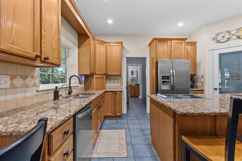 For Sale: $775,000 (3 beds, 3 baths, 2091 Square Feet)