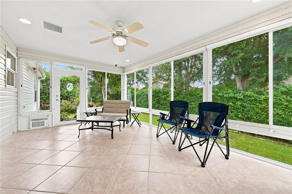 For Sale: $365,000 (3 beds, 2 baths, 1648 Square Feet)