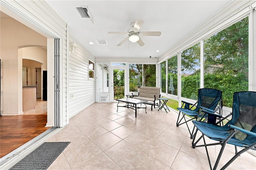 For Sale: $365,000 (3 beds, 2 baths, 1648 Square Feet)