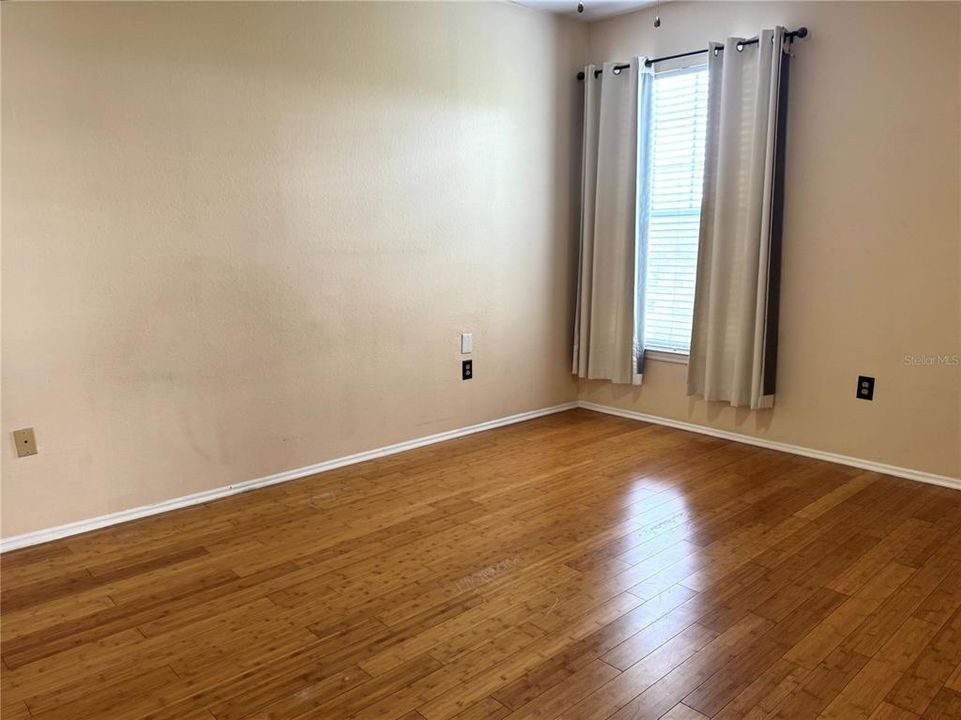 В аренду: $1,500 (1 спален, 1 ванн, 951 Квадратных фут)