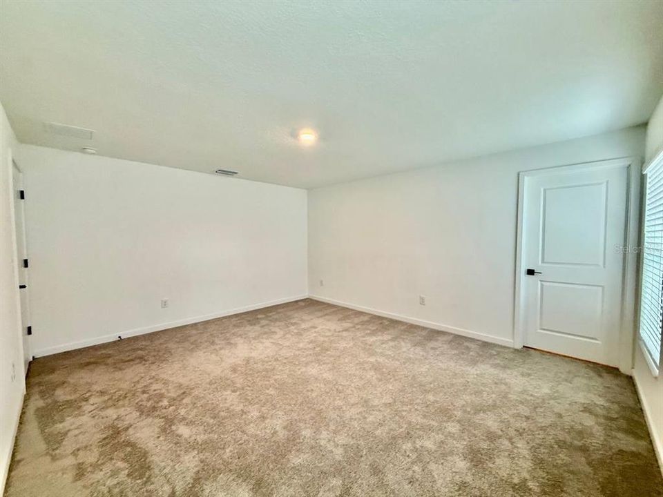 For Rent: $2,500 (3 beds, 2 baths, 1697 Square Feet)