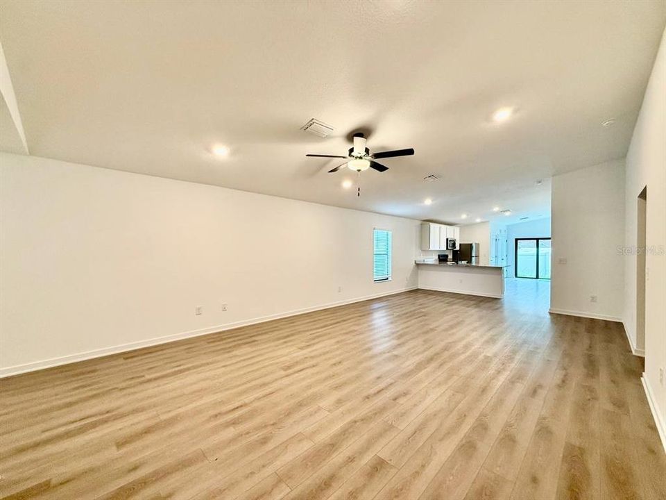 For Rent: $2,500 (3 beds, 2 baths, 1697 Square Feet)