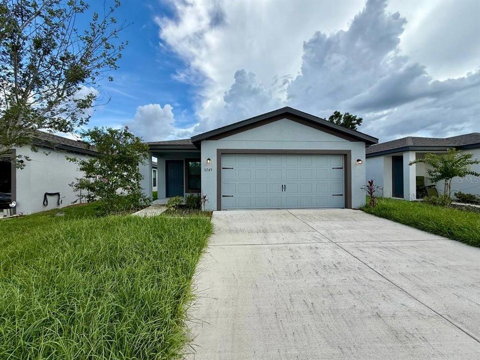 For Rent: $2,500 (3 beds, 2 baths, 1697 Square Feet)