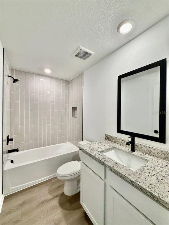 For Rent: $2,500 (3 beds, 2 baths, 1697 Square Feet)