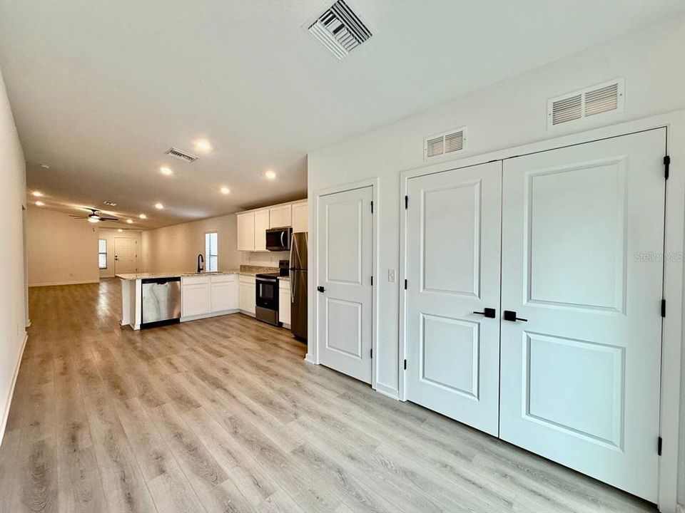 For Rent: $2,500 (3 beds, 2 baths, 1697 Square Feet)