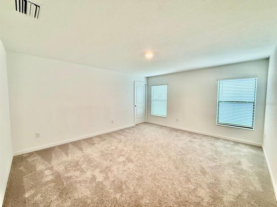 For Rent: $2,500 (3 beds, 2 baths, 1697 Square Feet)
