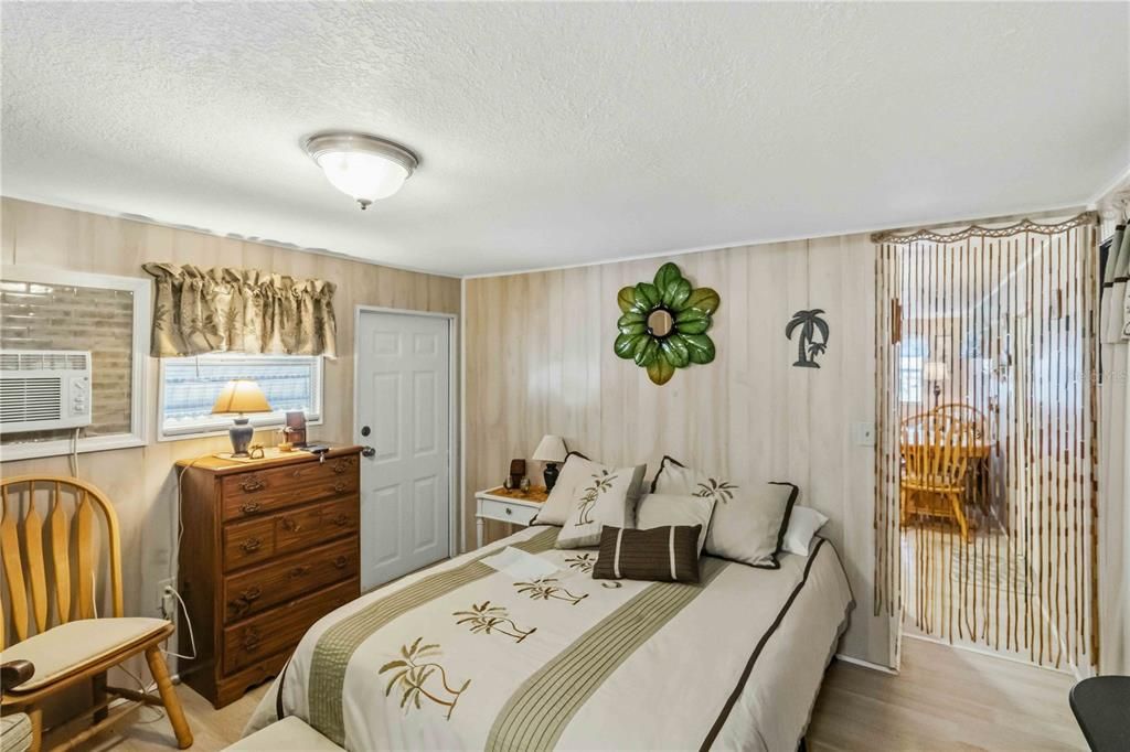 For Sale: $56,000 (1 beds, 1 baths, 480 Square Feet)