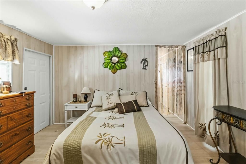 For Sale: $56,000 (1 beds, 1 baths, 480 Square Feet)