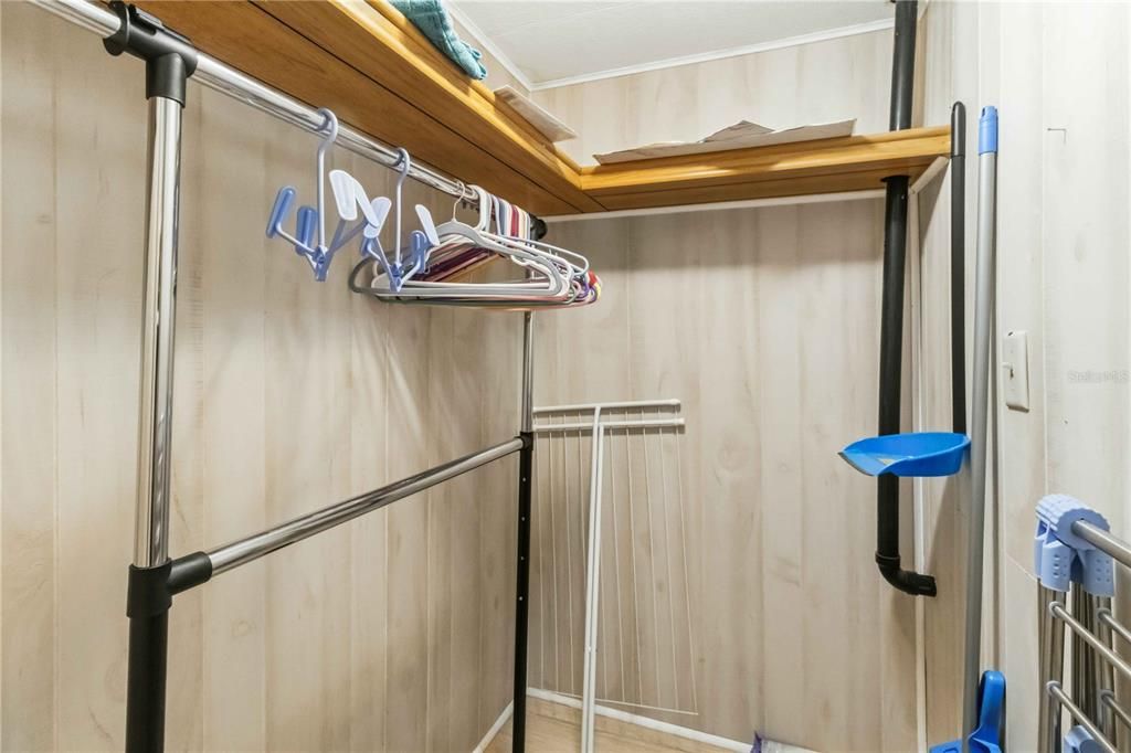 For Sale: $56,000 (1 beds, 1 baths, 480 Square Feet)
