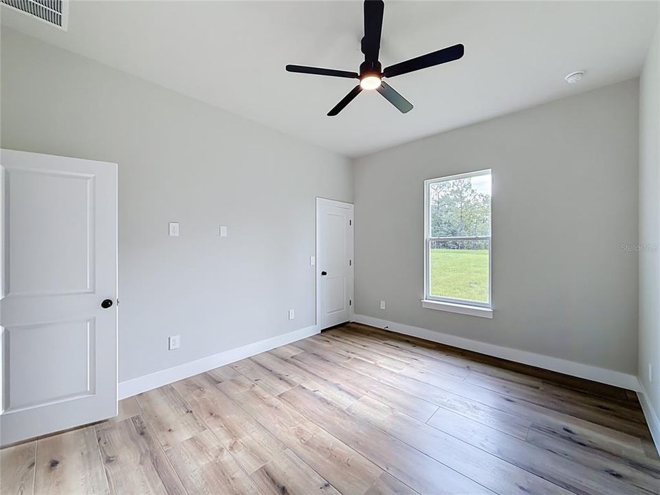 For Sale: $479,900 (4 beds, 2 baths, 2090 Square Feet)