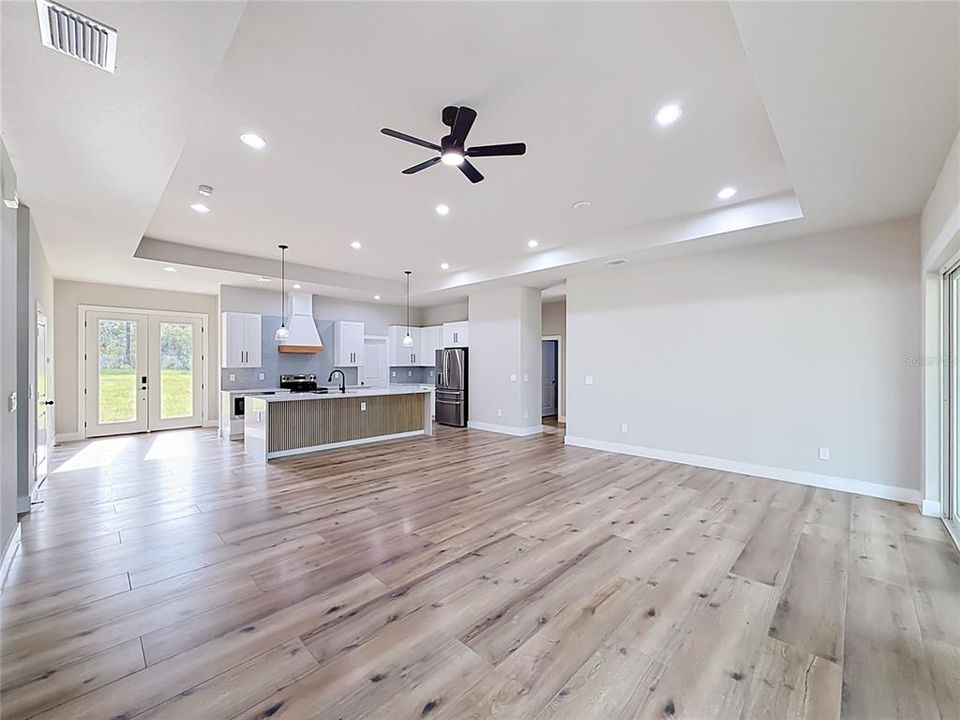 For Sale: $479,900 (4 beds, 2 baths, 2090 Square Feet)