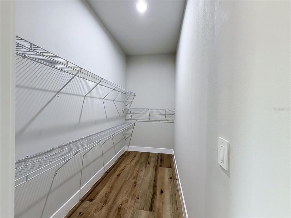 For Sale: $479,900 (4 beds, 2 baths, 2090 Square Feet)