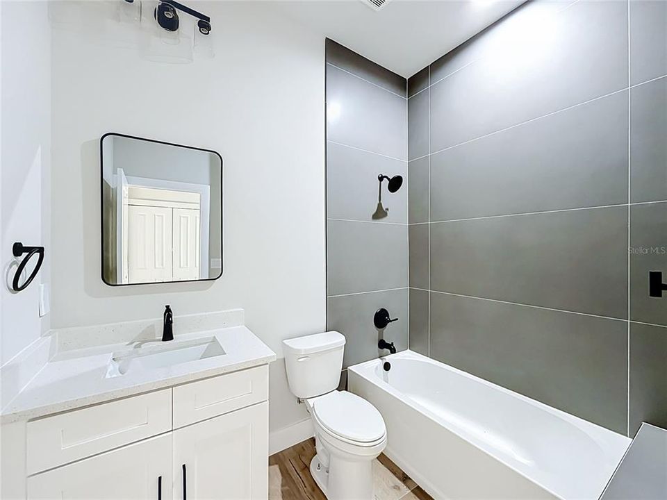 For Sale: $479,900 (4 beds, 2 baths, 2090 Square Feet)