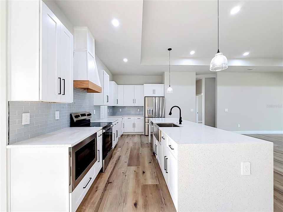 For Sale: $479,900 (4 beds, 2 baths, 2090 Square Feet)