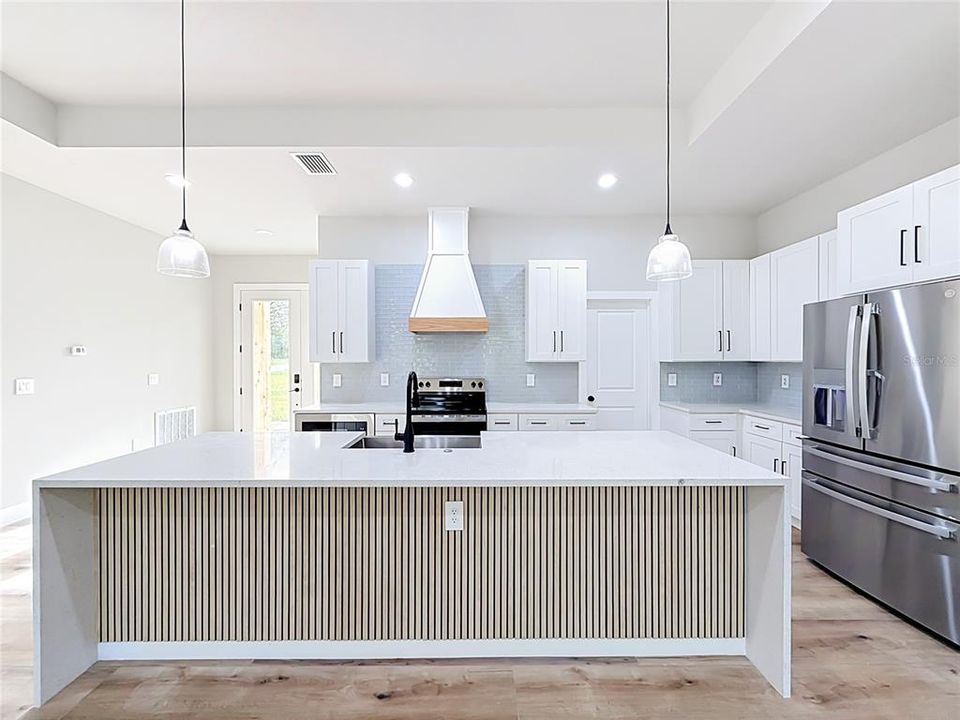 For Sale: $479,900 (4 beds, 2 baths, 2090 Square Feet)