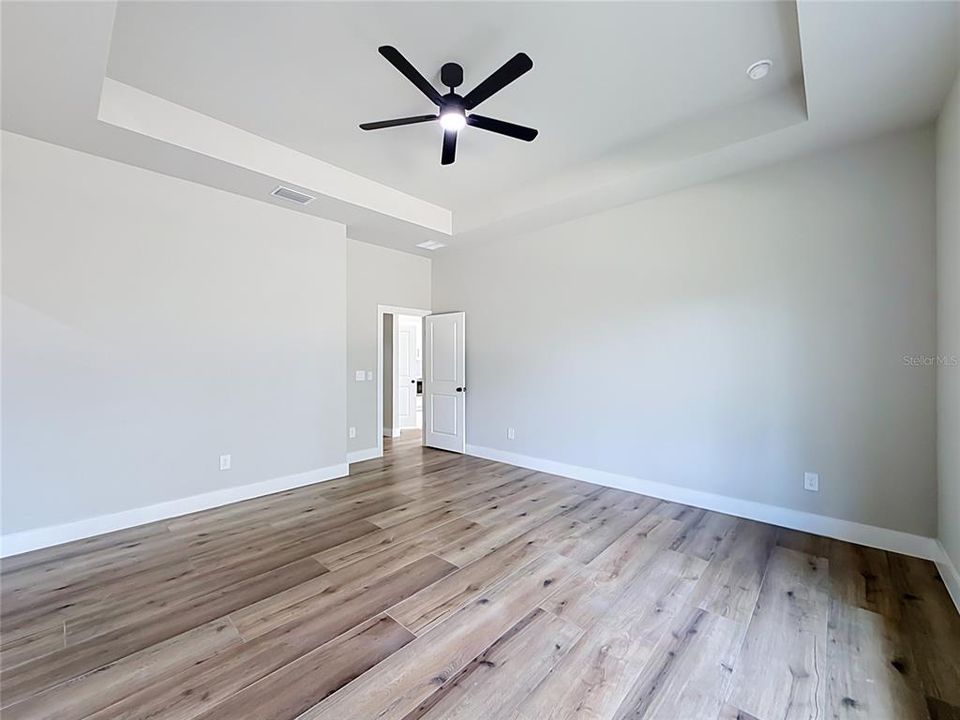For Sale: $479,900 (4 beds, 2 baths, 2090 Square Feet)