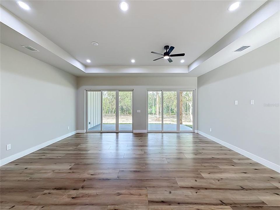 For Sale: $479,900 (4 beds, 2 baths, 2090 Square Feet)