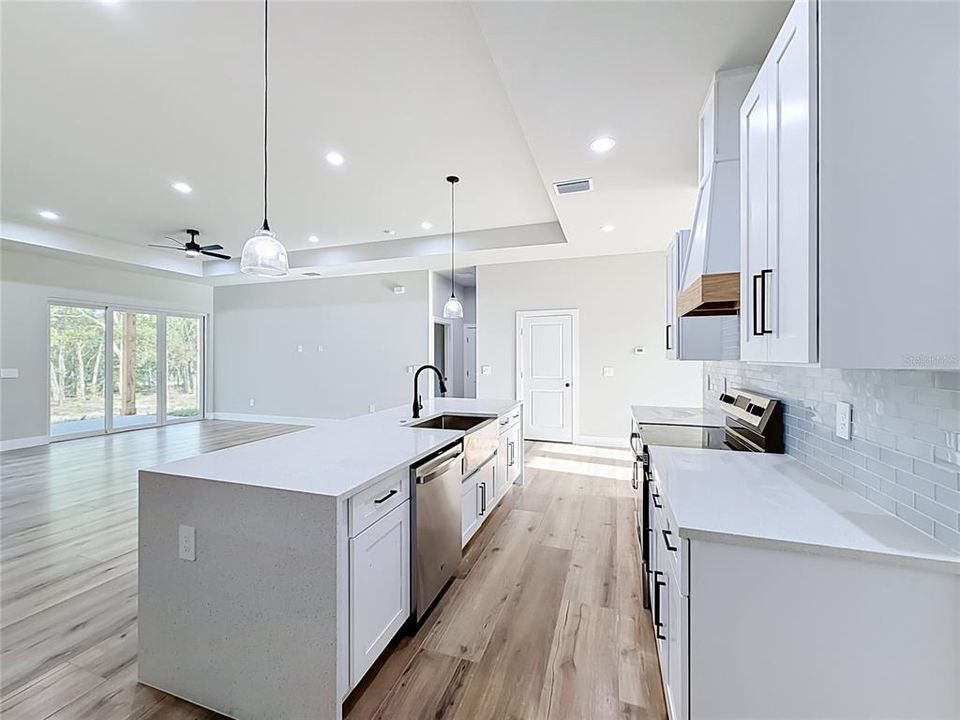 For Sale: $479,900 (4 beds, 2 baths, 2090 Square Feet)