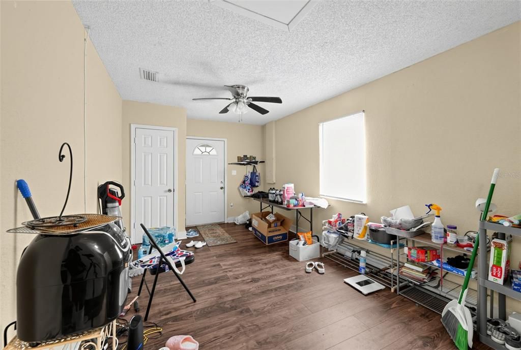 For Sale: $219,000 (4 beds, 1 baths, 1352 Square Feet)