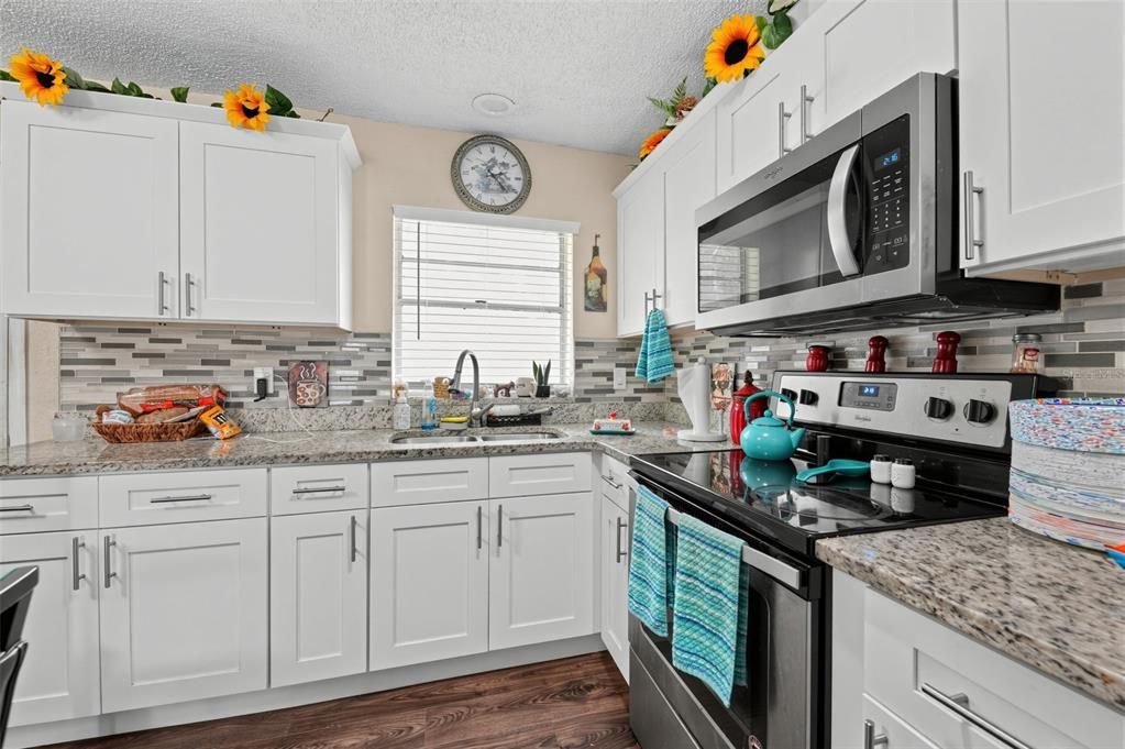 For Sale: $219,000 (4 beds, 1 baths, 1352 Square Feet)