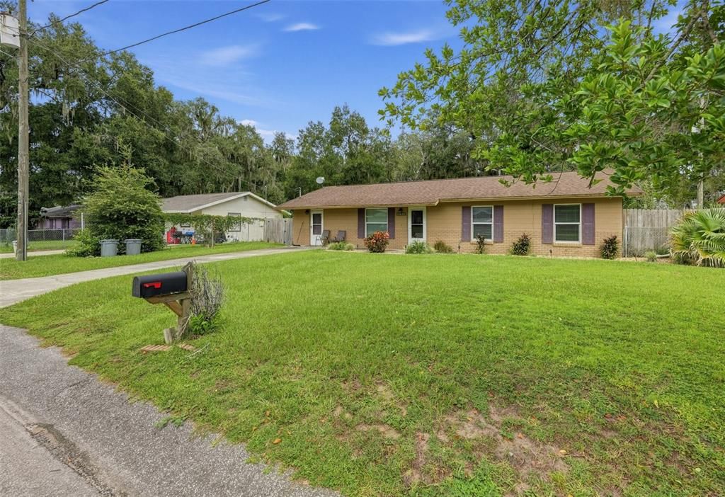 For Sale: $219,000 (4 beds, 1 baths, 1352 Square Feet)