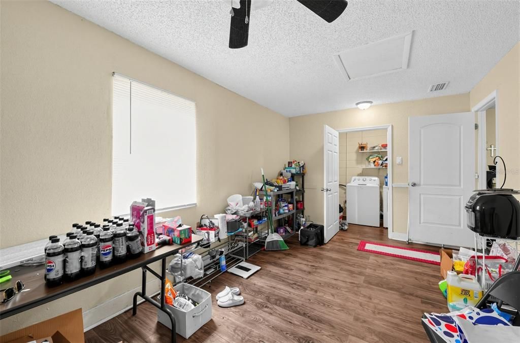 For Sale: $219,000 (4 beds, 1 baths, 1352 Square Feet)