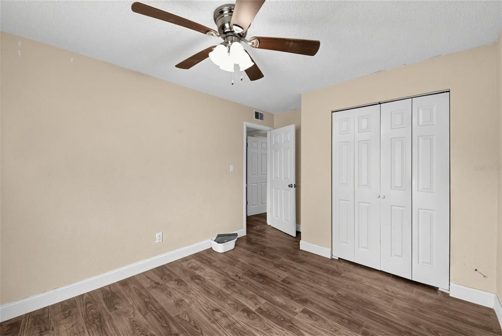 For Sale: $219,000 (4 beds, 1 baths, 1352 Square Feet)
