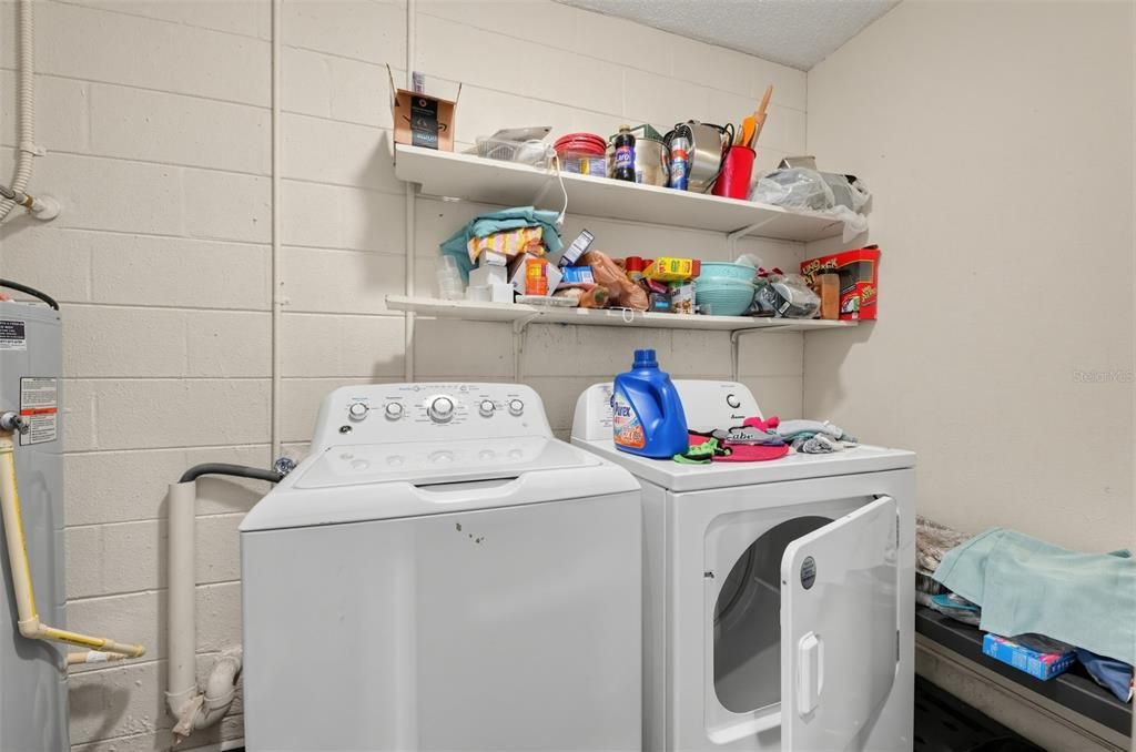 For Sale: $219,000 (4 beds, 1 baths, 1352 Square Feet)