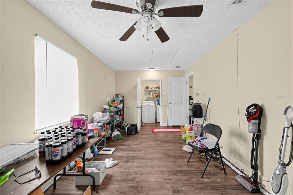 For Sale: $219,000 (4 beds, 1 baths, 1352 Square Feet)