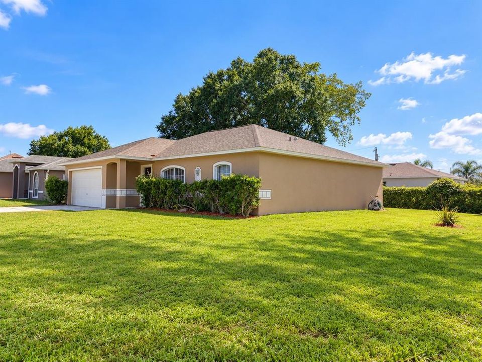 For Rent: $1,795 (3 beds, 2 baths, 1415 Square Feet)
