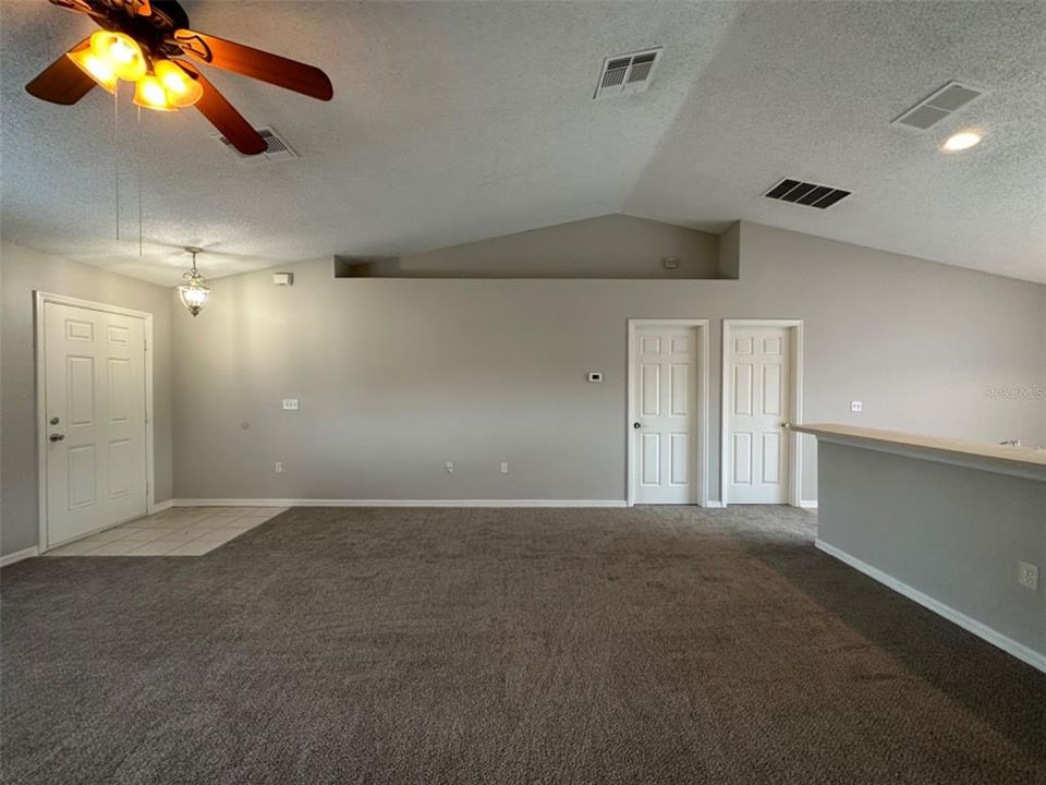For Rent: $1,795 (3 beds, 2 baths, 1415 Square Feet)