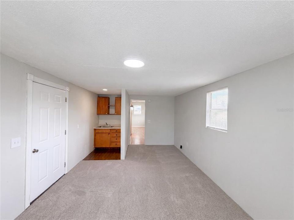 En Venta: $310,000 (3 camas, 3 baños, 1379 Pies cuadrados)