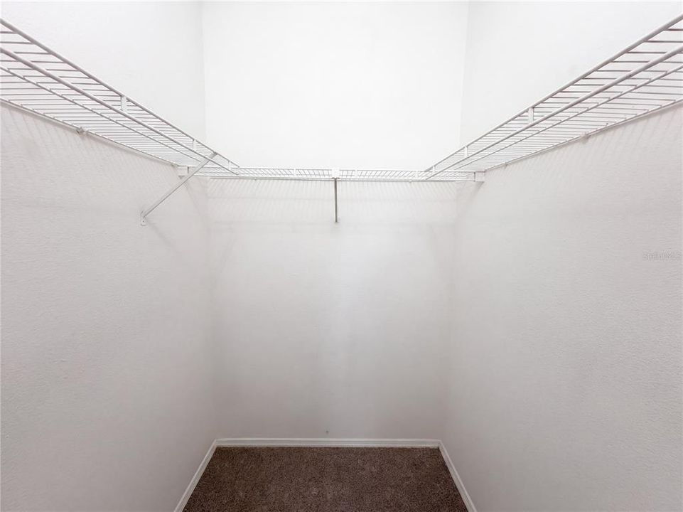 En Venta: $310,000 (3 camas, 3 baños, 1379 Pies cuadrados)