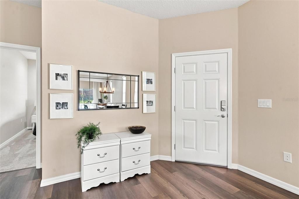 For Sale: $275,500 (2 beds, 2 baths, 1330 Square Feet)
