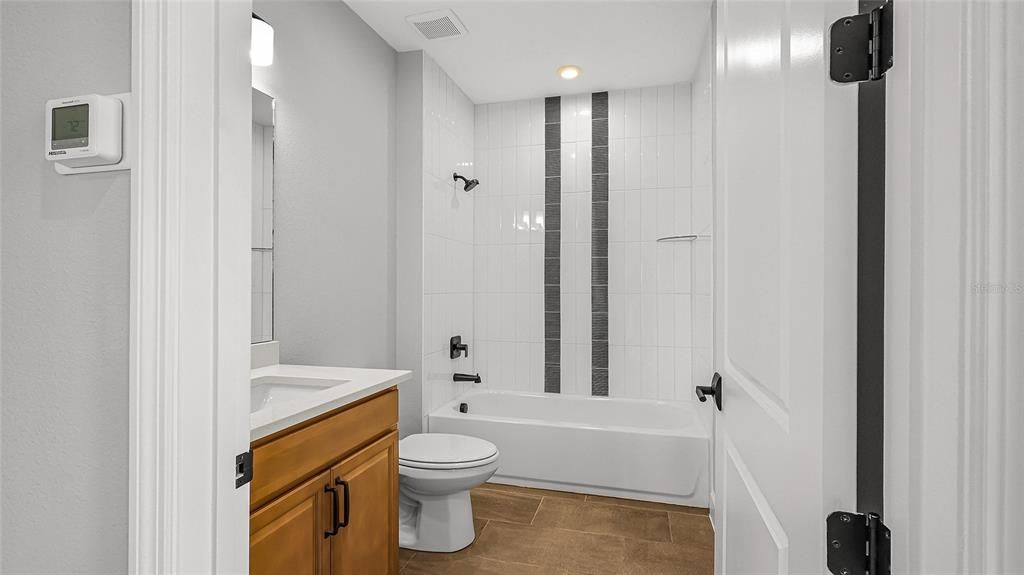 For Sale: $414,990 (2 beds, 2 baths, 1434 Square Feet)