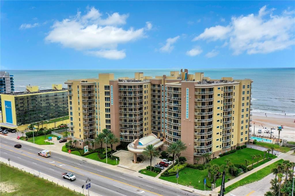For Sale: $1,350,000 (3 beds, 3 baths, 2848 Square Feet)