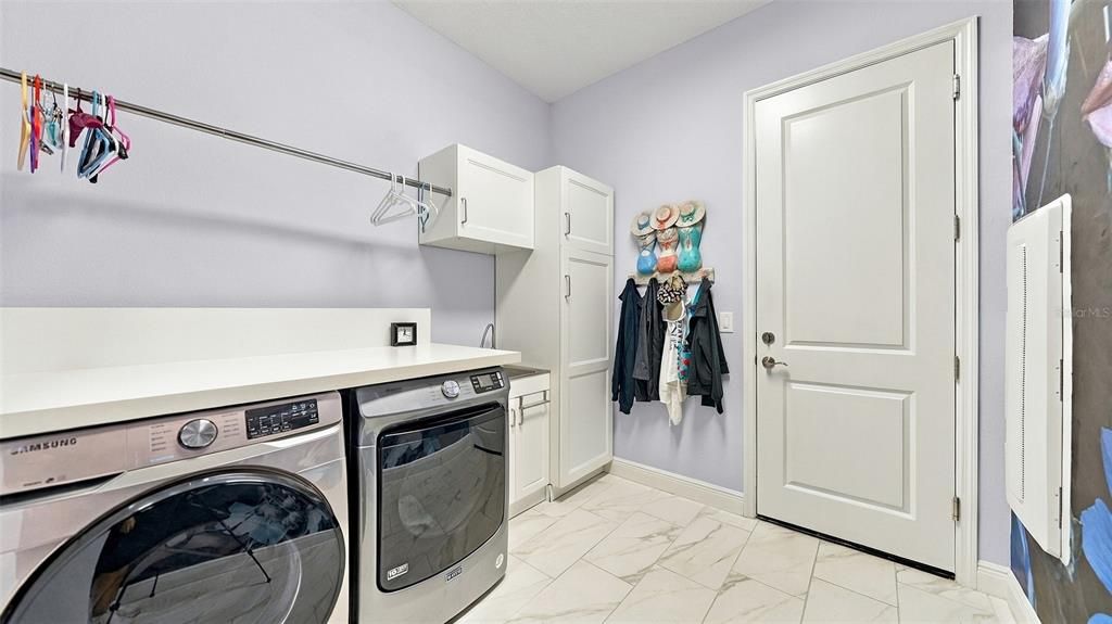 На продажу: $889,900 (3 спален, 3 ванн, 2602 Квадратных фут)
