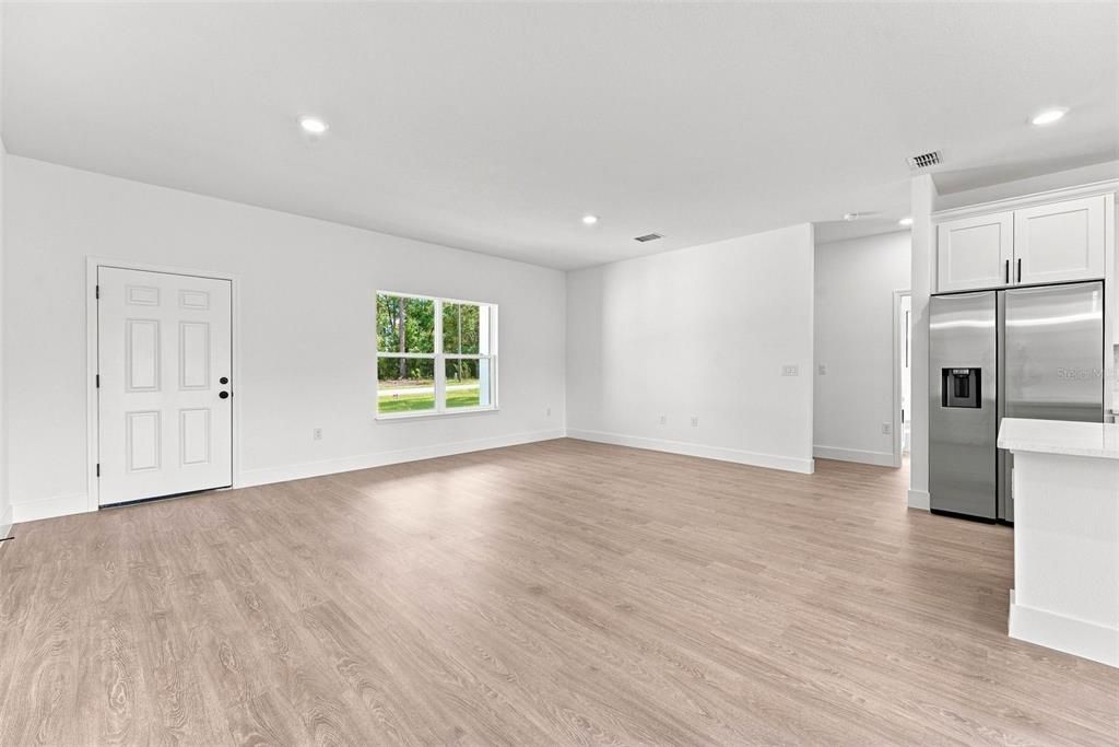 В аренду: $1,850 (3 спален, 2 ванн, 1667 Квадратных фут)