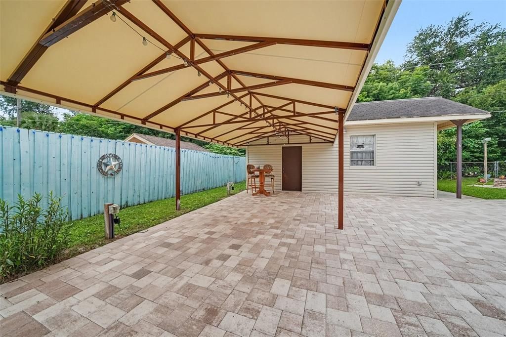 For Sale: $389,000 (3 beds, 1 baths, 1443 Square Feet)
