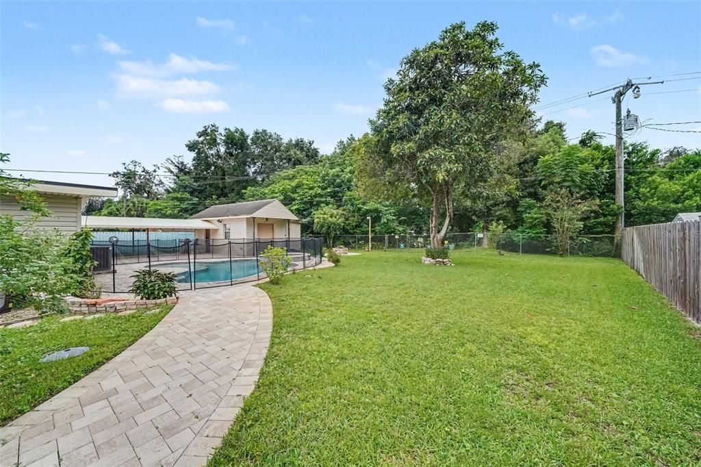 For Sale: $389,000 (3 beds, 1 baths, 1443 Square Feet)