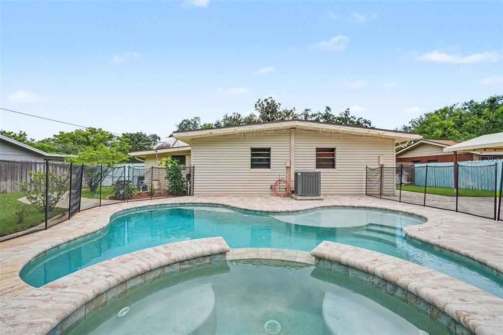 For Sale: $389,000 (3 beds, 1 baths, 1443 Square Feet)