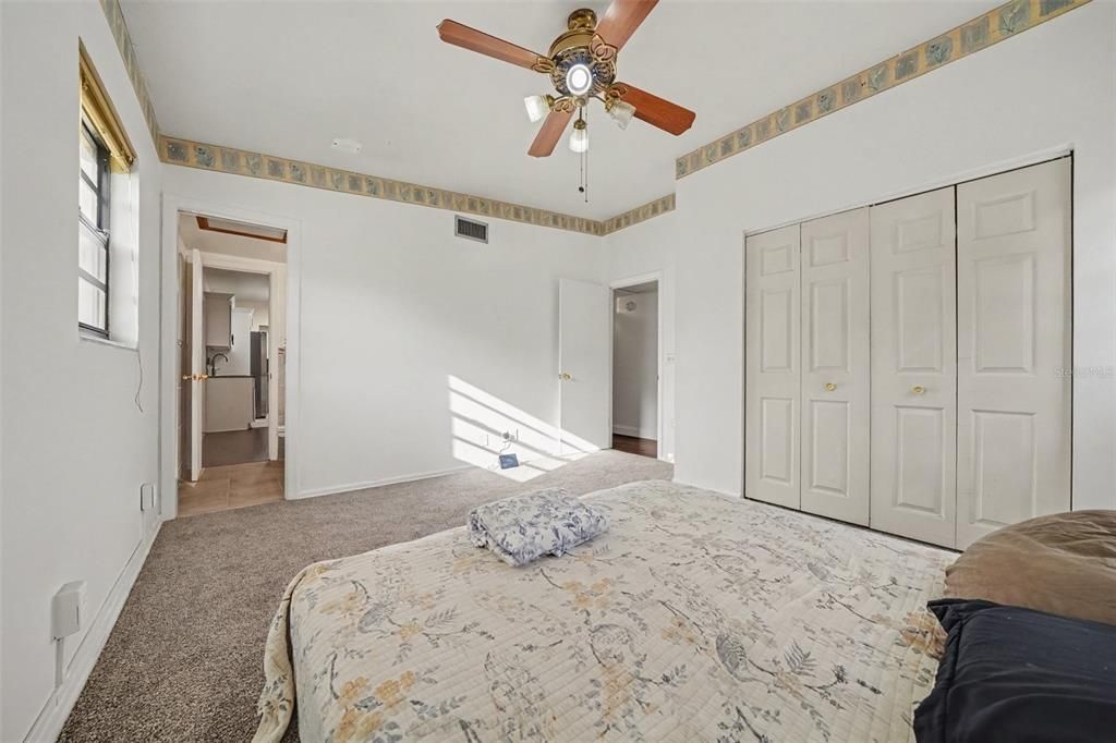 For Sale: $389,000 (3 beds, 1 baths, 1443 Square Feet)