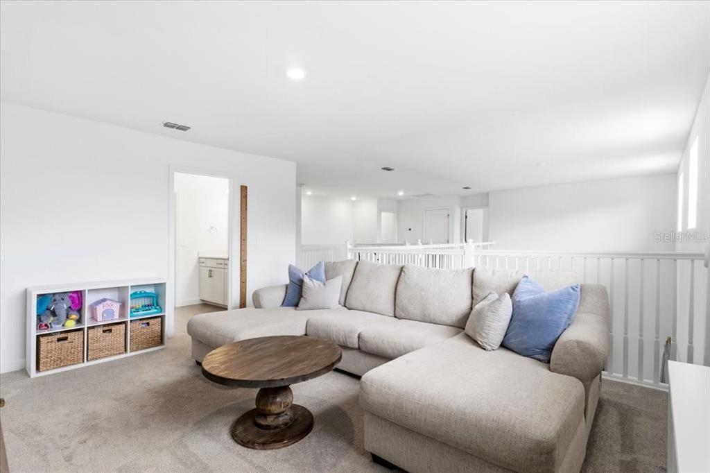 For Sale: $799,000 (5 beds, 4 baths, 3336 Square Feet)