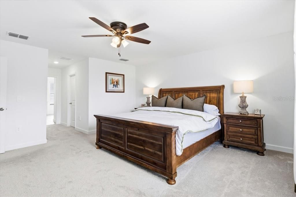 For Sale: $799,000 (5 beds, 4 baths, 3336 Square Feet)